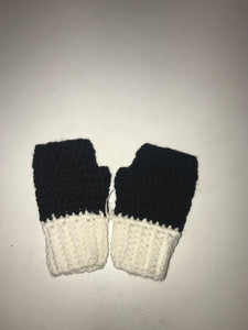 Child Fingerless Gloves (cow hooves)
